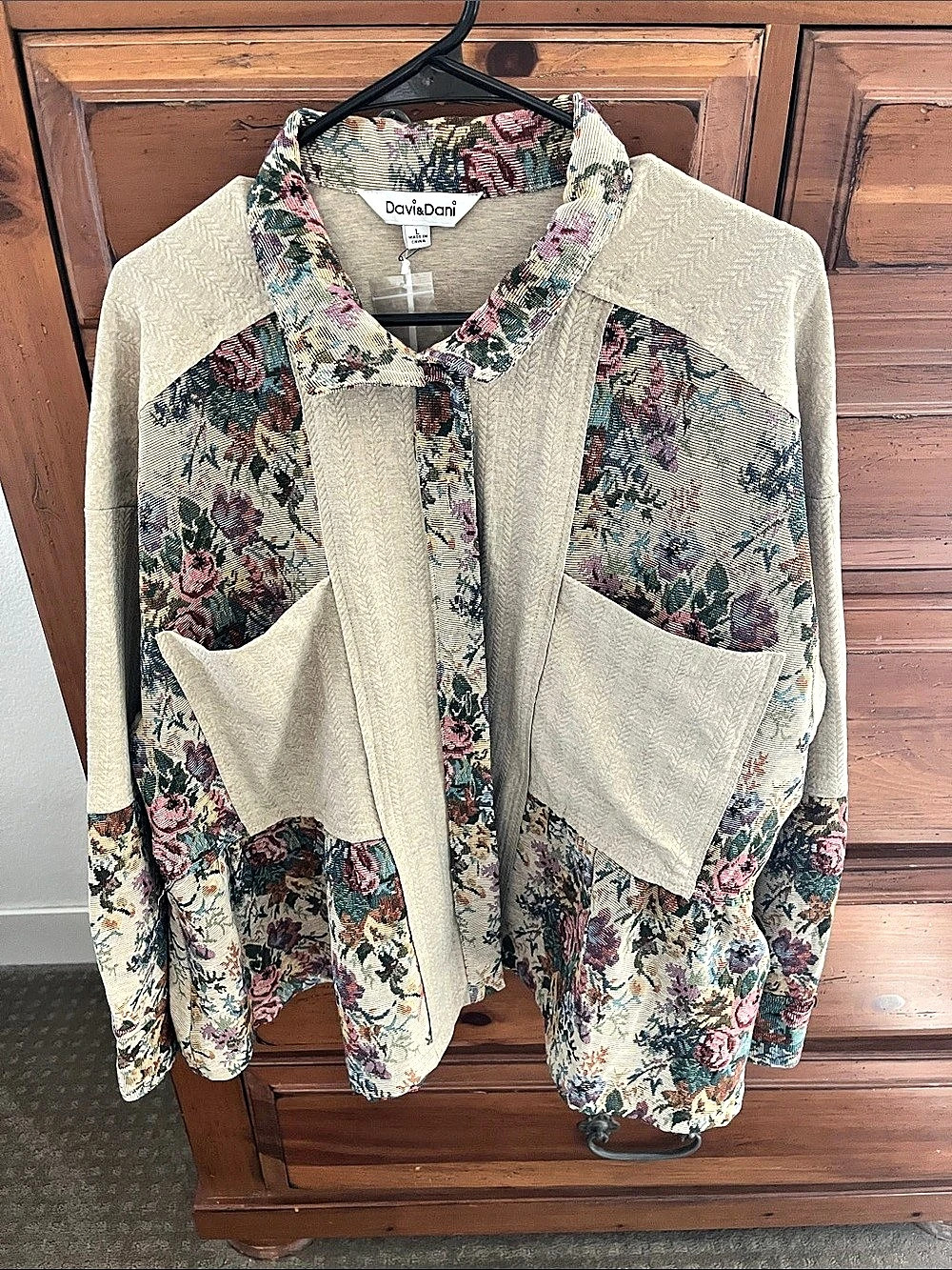 Davi&Dani Floral Jacket in Beige & Multicolor NWT